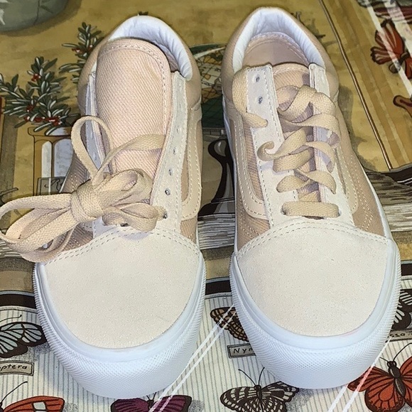 VANS CUSTOM-MADE SHOES. WOMEN'S 5. Men's 3.5. BRAND NEW. HIGHT FLATFORM NWT. - Picture 4 of 11